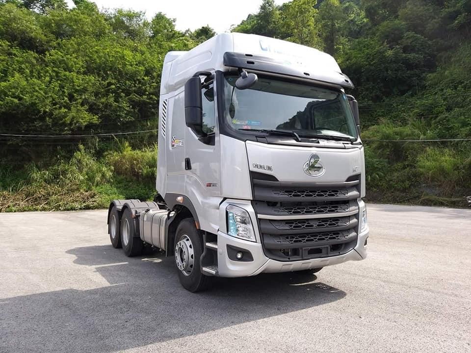 CHENGLONG H7 6x4 420HP (CẦU DẦU)