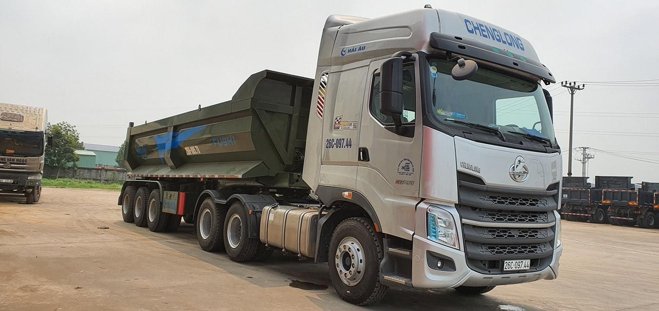 CHENGLONG H7 6x4 420HP (CẦU LÁP)